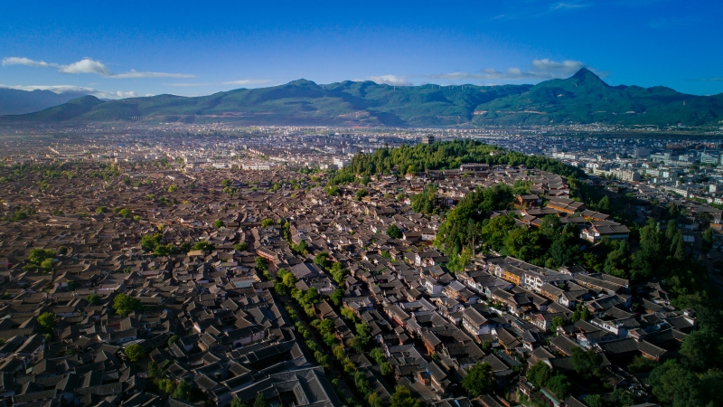 丽江古城鸟瞰图 许坚 摄