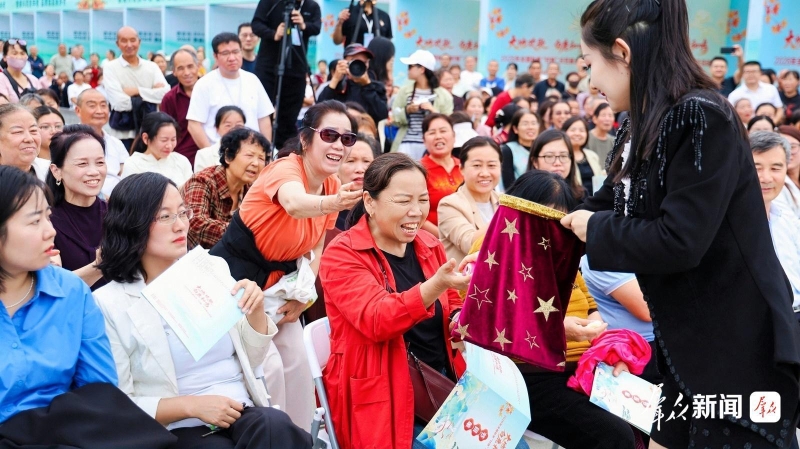 魔术师与观众互动